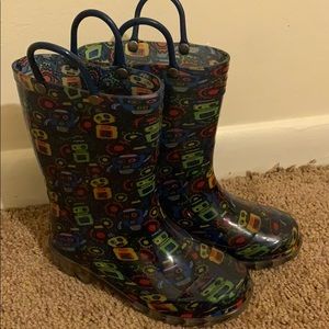 Super cute light-up rain boots....Great Condition